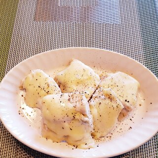 簡単おつまみ！蒸し鶏のチーズ焼き